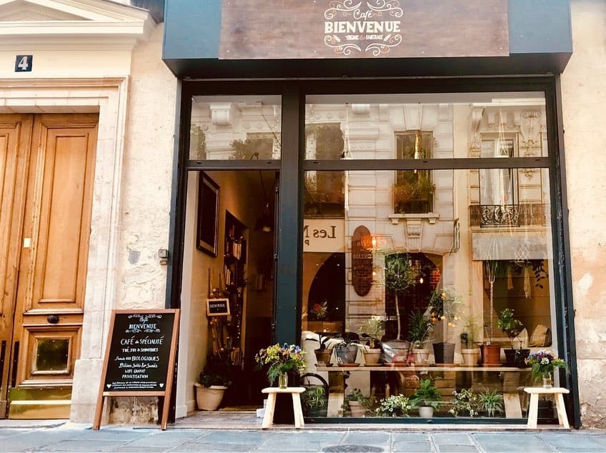 Café bienvenue solidaire vegan friendly paris devanture