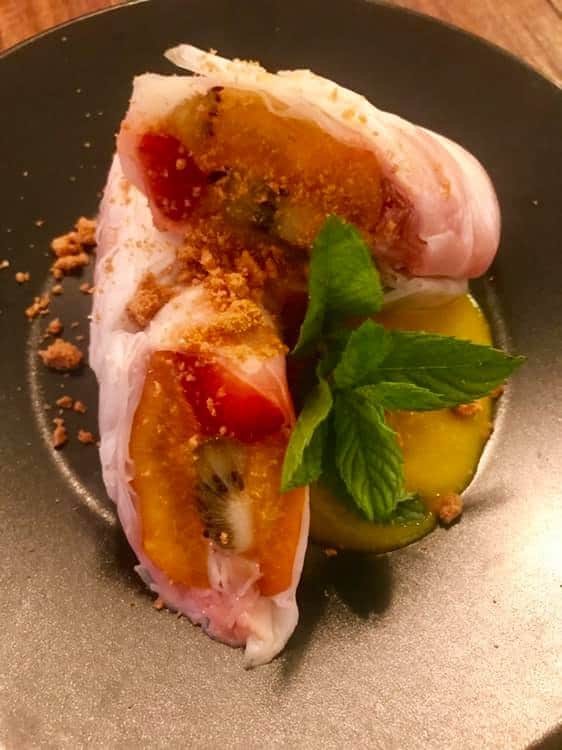 Le mouton danse restaurant options vegan friendly Lyon nems aux fruits
